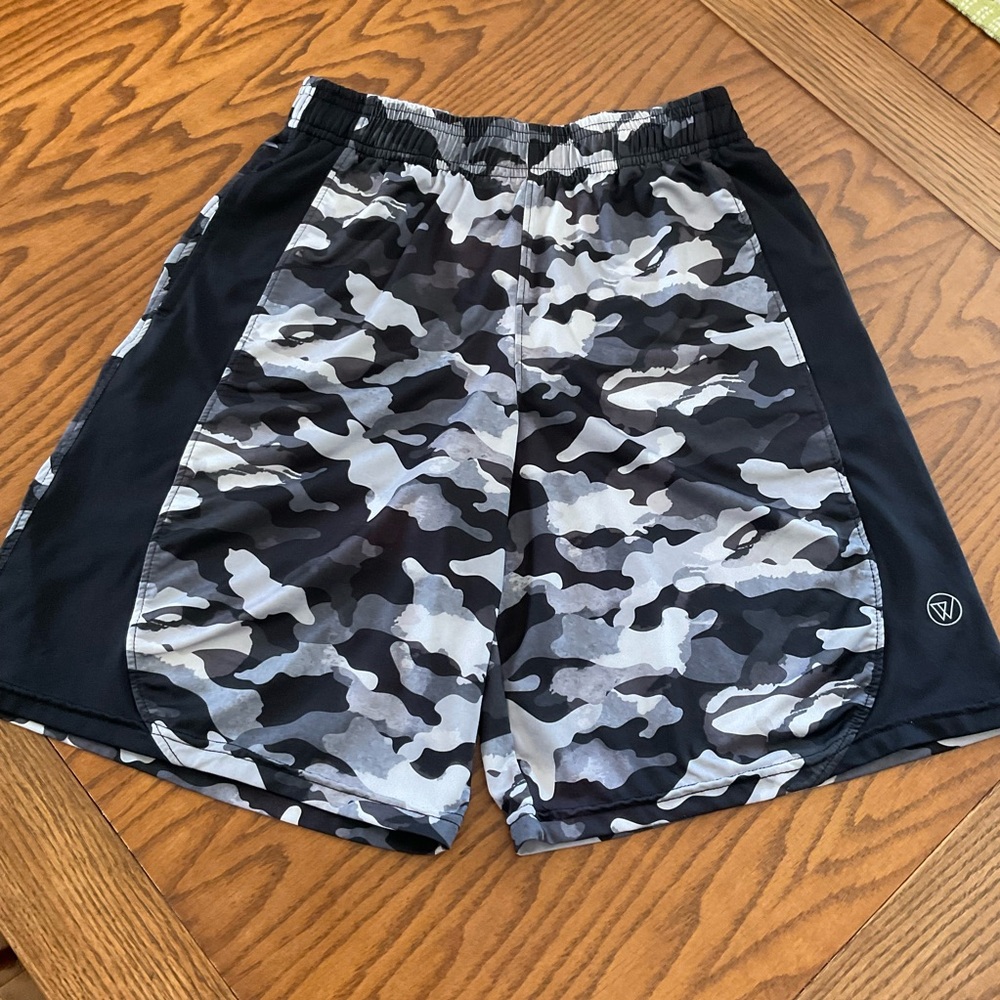 Watson’s Camo Gym Shorts, Boys Sz M (10/12)